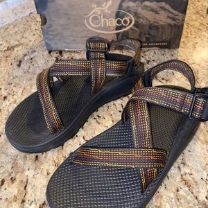 Chaco 
Men’s Size 9 
Z-Cloud style
Nik Port color